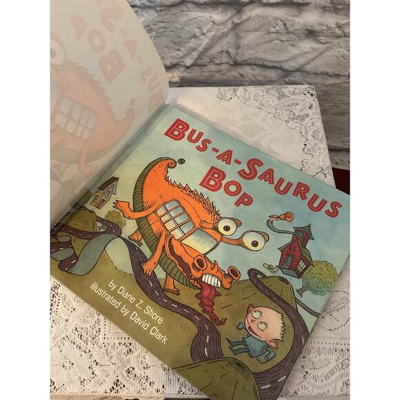 BUS-A-SAURUS BOP By Diane Z. Shore & David Clark Hardcover Excellent - Picture 3 of 7